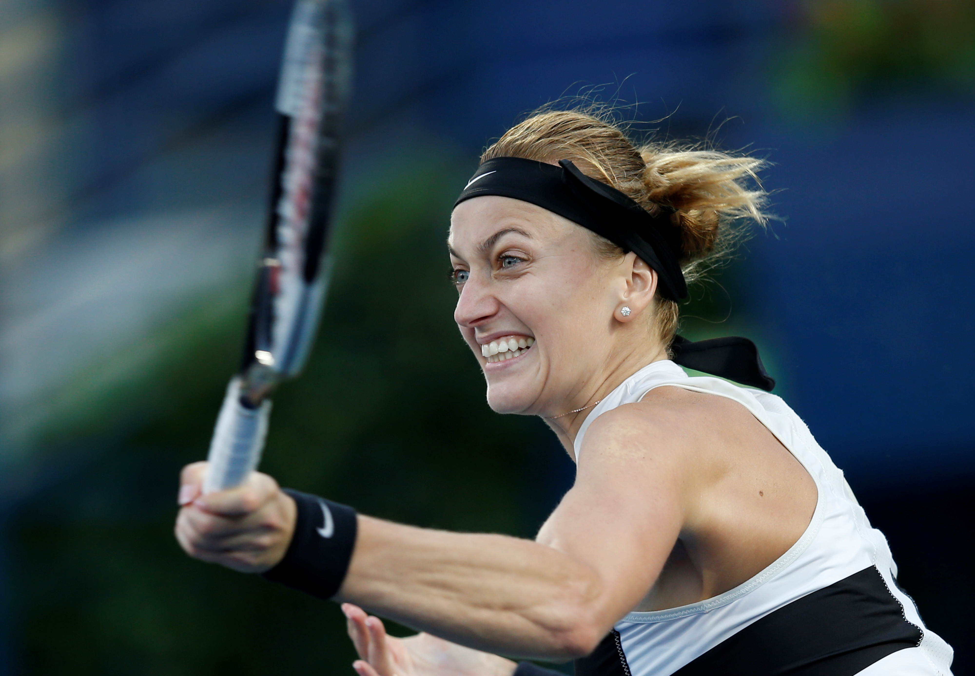 1JJ-科维托娃在巴黎圣日耳曼比赛中精彩发挥,绝杀引发热议!的简单介绍