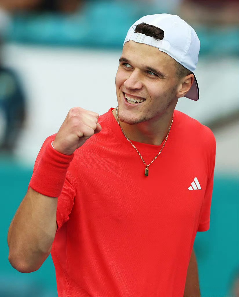 德约科维奇赛事官方发布大胜新规，塞尔维亚队争议不断！的简单介绍