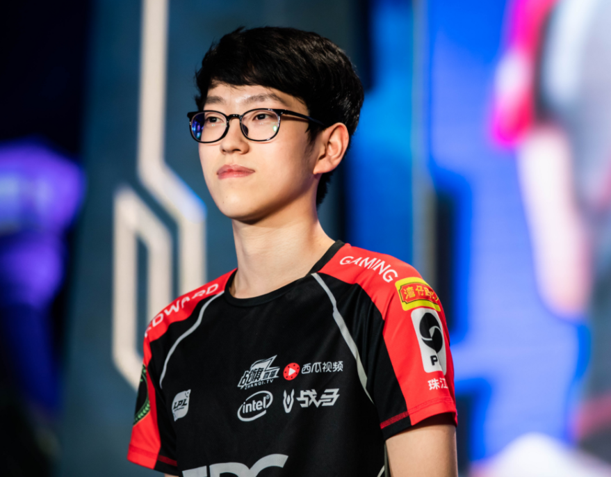 包含Scout新星高光表现表现惊艳，勇士未来可期！的词条