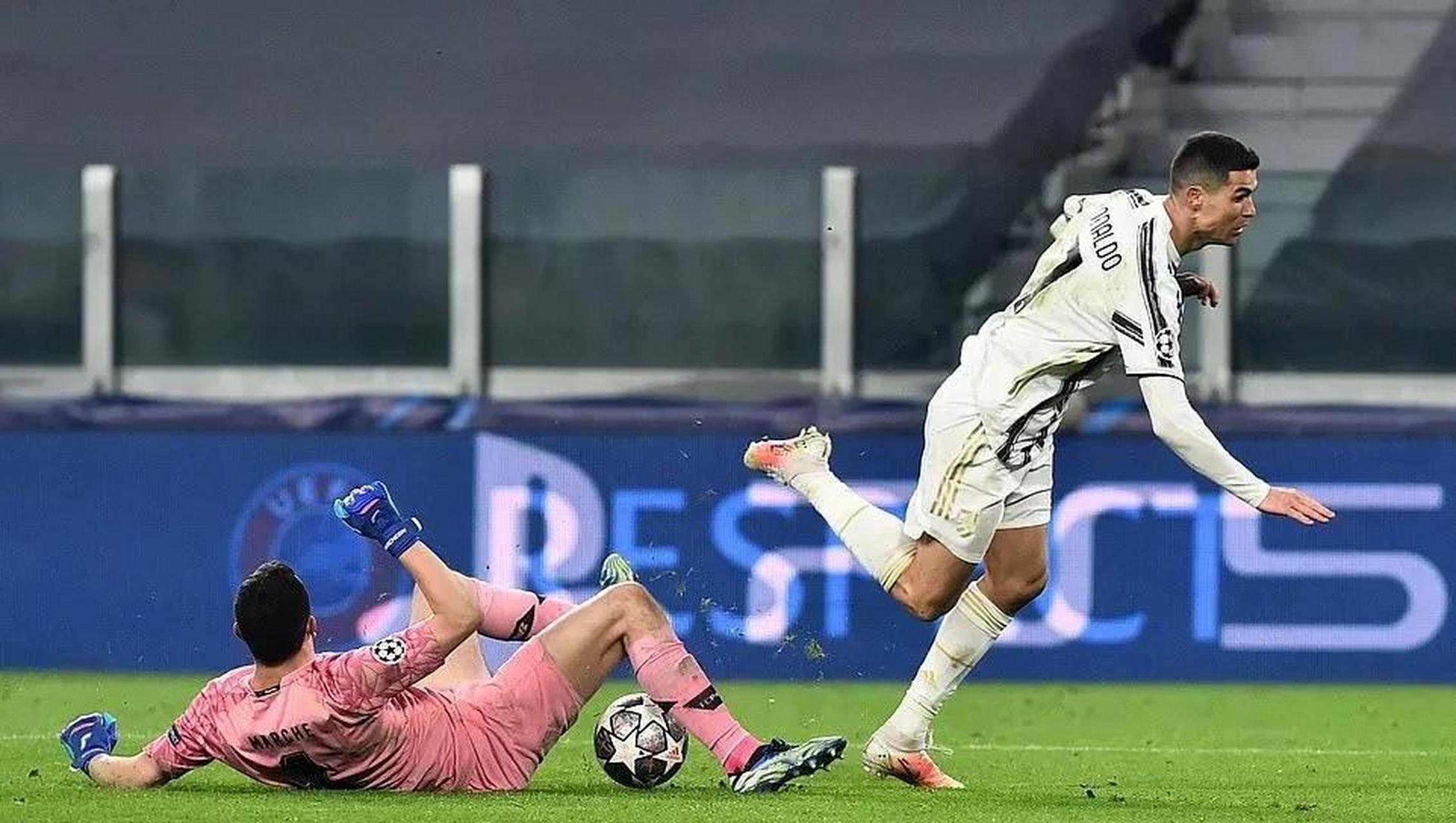 1竞技- c罗在尤文图斯比赛中回归赛场,逆转引发热议的是谁 